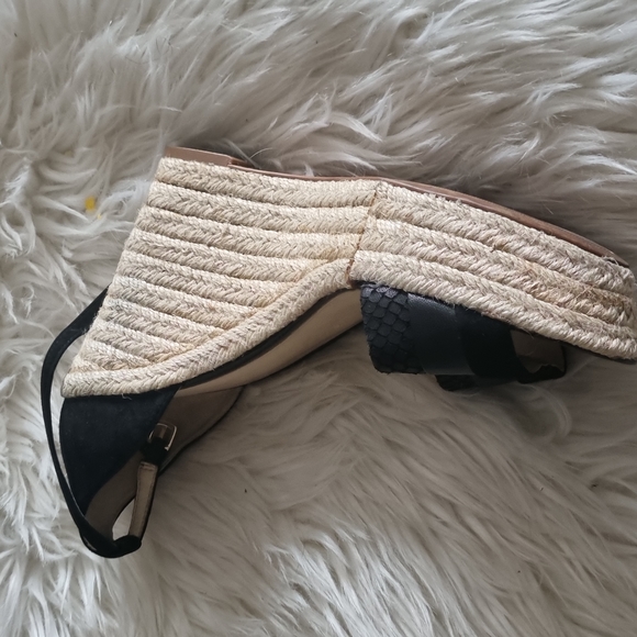 Shoes - Picture 2 of 3